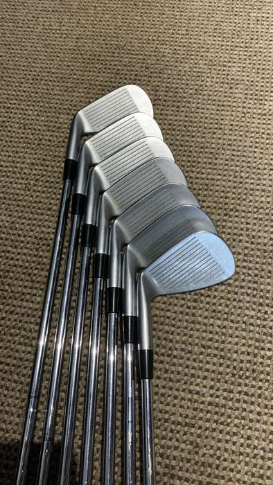 Mizuno JPX900 Tour irons