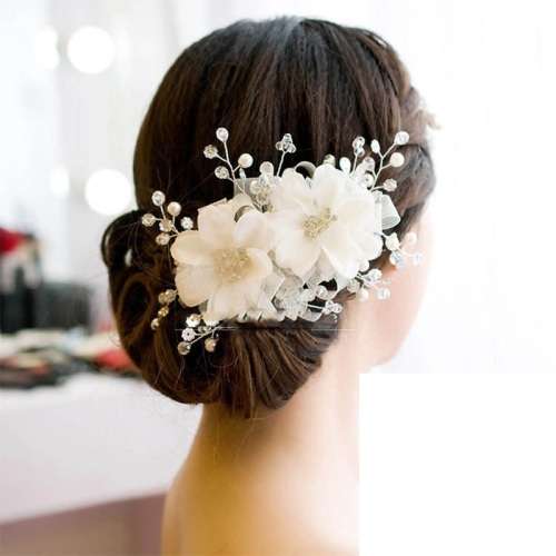 WHITE WEDDING BRIDAL FLORAL TIARA BAND WITH CRYSTALS, FAUX PEARLS AND SHINY FACETED CLEAR BEADS