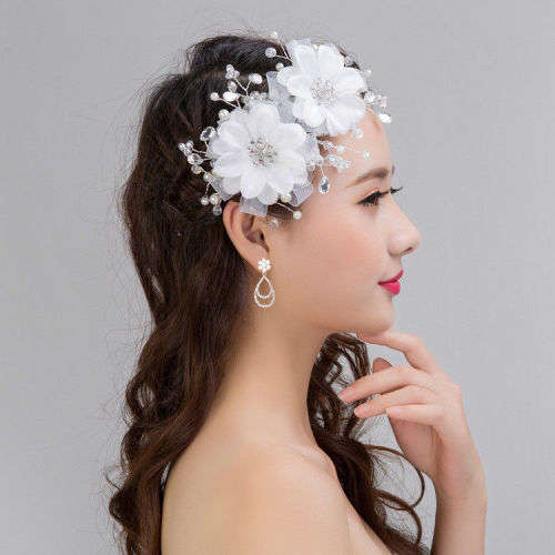 WHITE WEDDING BRIDAL FLORAL TIARA BAND WITH CRYSTALS, FAUX PEARLS AND SHINY FACETED CLEAR BEADS