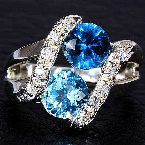 BEAUTIFUL BLUE & WHITE TOPAZ RING CRAFTED IN HALLMARKED 925 STERLING SILVER