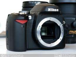 Nikon D60 10 MP body only Plus Box/Bag/CD/Booklet "READ"