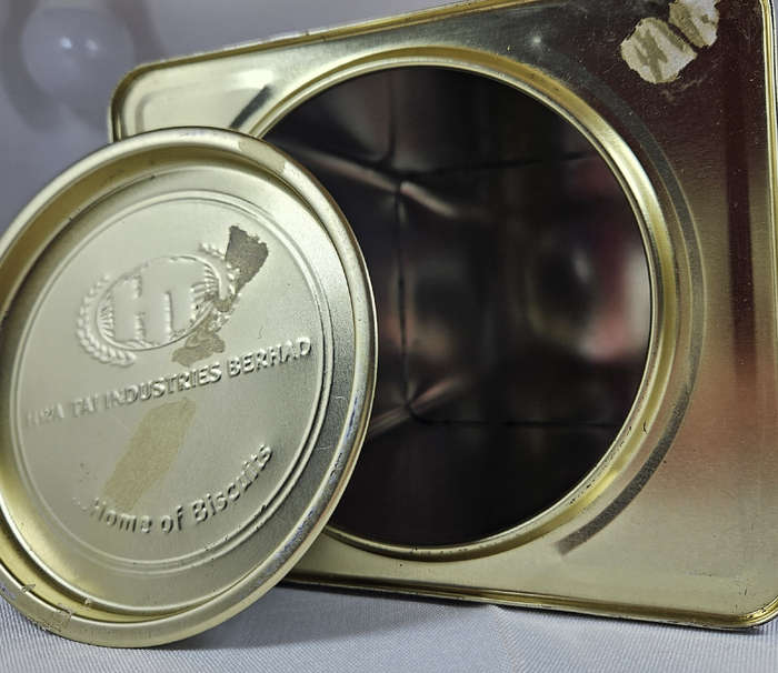 Hwa Tai Magical Assorted Biscuit Tin