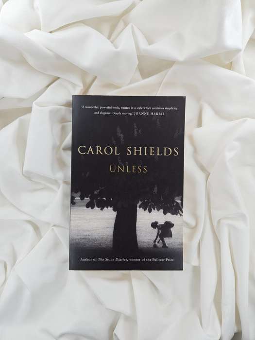 Unless by Carol Shields - Paperback