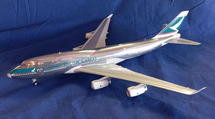Boeing 747-400BCF Cathay Pacific Cargo - 1/200 Scale (XX2854P)(TAS6066)(JC Wings)