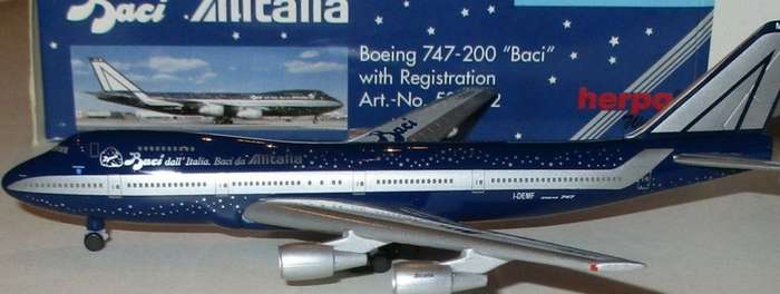 Boeing 747-200 Alitalia Baci - 1/500 Scale (HW502672)(Herpa Wings)