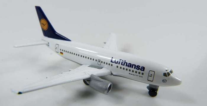 Boeing 737-500 Lufthansa - 1/500 Scale (HW515924)(Herpa Wings)
