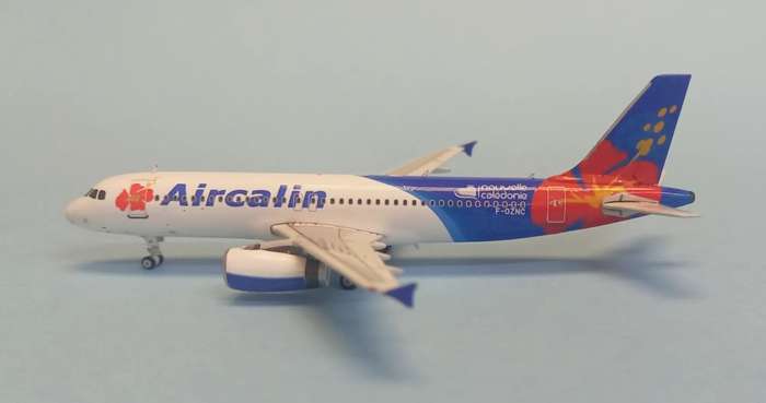 Airbus A320-200 Aircalin - 1/400 Scale (11056)(TAS4272)(Phoenix Models)