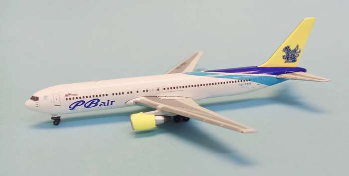 Boeing 767-38E PB Air - 1/400 Scale (PH10102)(Phoenix Models)