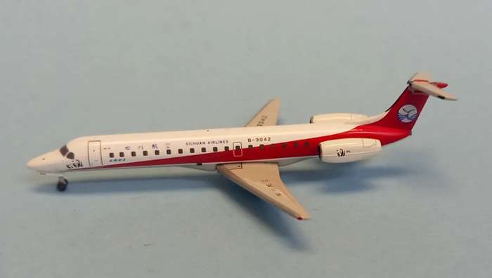Embraer 145 Sichuan -1/400 Scale (PHX059)(TAS4360)(Phoenix Models)