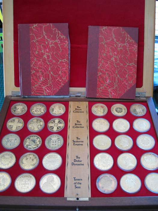 The Africana Commemorative mint, Our Cape Heritage, 1600-1834, gold plated on silver set of 30