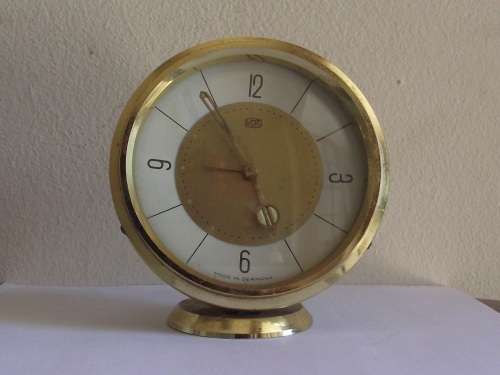 VINTAGE UMF RUHLA ALARM CLOCK FOR REPAIRS MADE IN GERMANY