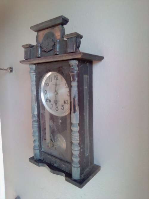 TAKEDA REGULATOR WALL CLOCK FOR SPARES OR REPAIR