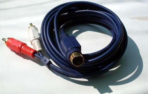 OFC Red/White Coax to 4-Pin Rounded connector 1m