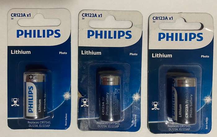 3 X PHILIPS LITHIUM BATTERIES CR123A 3V