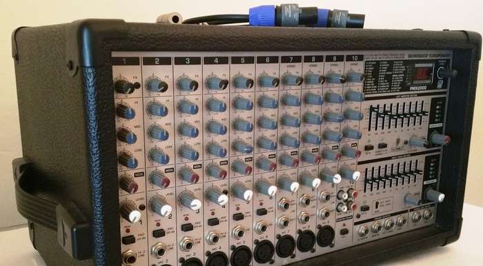 BEHRINGER EUROPOWER PMX2000 POWERED MIXER