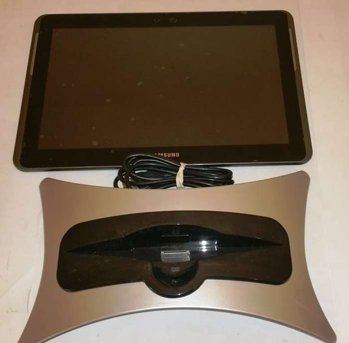 SAMSUNG GALAXY TAB 2 10.1 [32GB] & PERIPHERALS [TAB NOT WORKING: REPAIR ~ PARTS]
