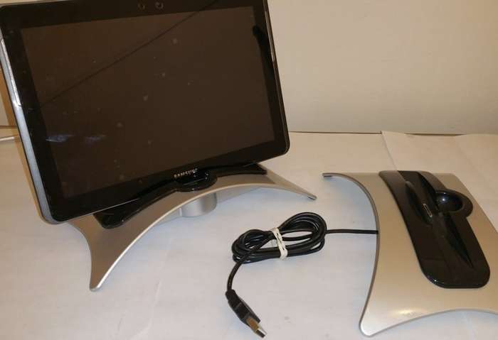 SAMSUNG GALAXY TAB 2 10.1 [32GB] & PERIPHERALS [TAB NOT WORKING: REPAIR ~ PARTS]