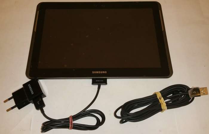 SAMSUNG GALAXY TAB 2 10.1 [32GB] & PERIPHERALS [TAB NOT WORKING: REPAIR ~ PARTS]