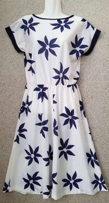 Vintage Polyester Patterned Dress - Size 34