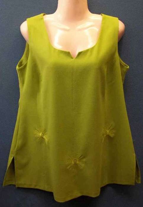 Green Stretch Polyester/Rayon Embroidered Tunic Style Top - Size 38 * Quality Brand