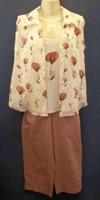 100% Cotton Dusty Pink & White Patterned 3 Piece - 2X Tops - Size L, Pants + Elastic Waist - Size XL