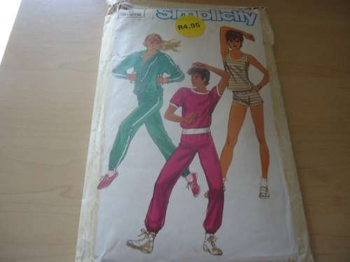 SIMPLICITY PATTERNS 5951 SIZE N = 10 + 12 + 14 COMPLETE