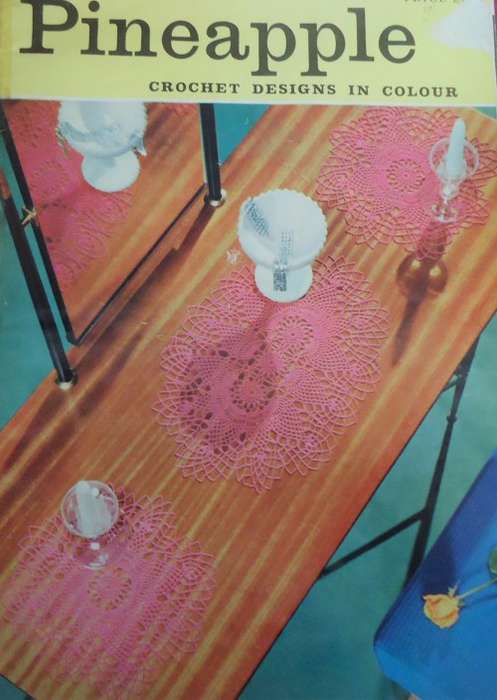 COATS #659-  PINEAPPLE CROCHET DESIGNS IN COLOUR-24 PAGE A4 BOOK