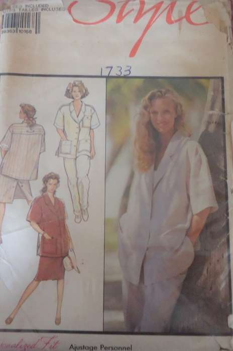 STYLE 1733 SHIRT-PANTS-SKIRT SIZE 6 - 16 COMPLETE-CUT TO 16 ZIPLOC