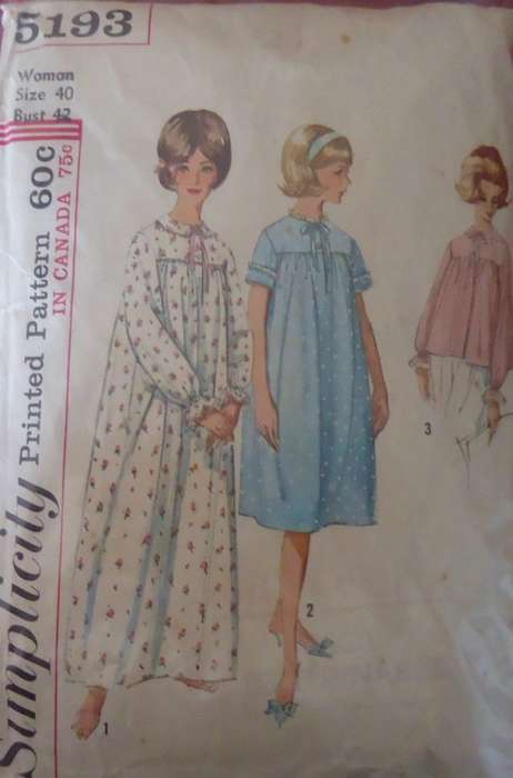 VINTAGE SIMPLICITY 5193 NIGHTGOWN & BED JACKET SIZE 40 BUST 42` COMPLETE-NO SEWING INSTRUCTIONS