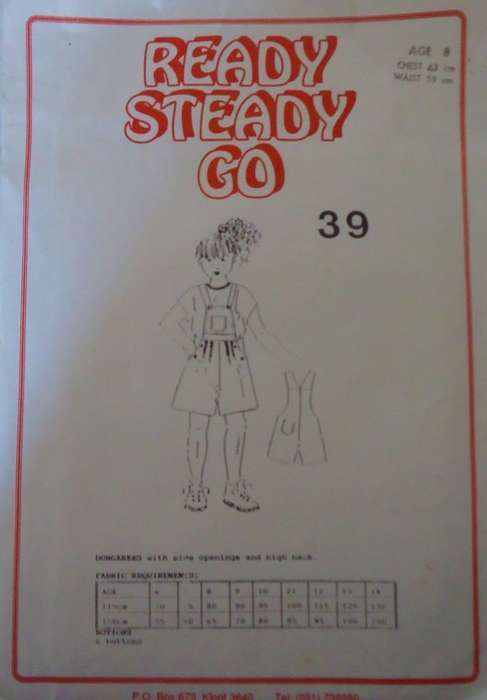 READY-STEADY-GO PATTERN-NUMBER 39  DUNGAREES  AGE 8 YEARS CHEST 63 CM