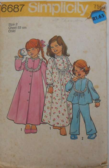 SIMPLICITY 6687 KIDDIES ROBE-NIGHTGOWN-PJS SIZE 2 YEARS CHEST 53 CM COMPLETE-PART CUT
