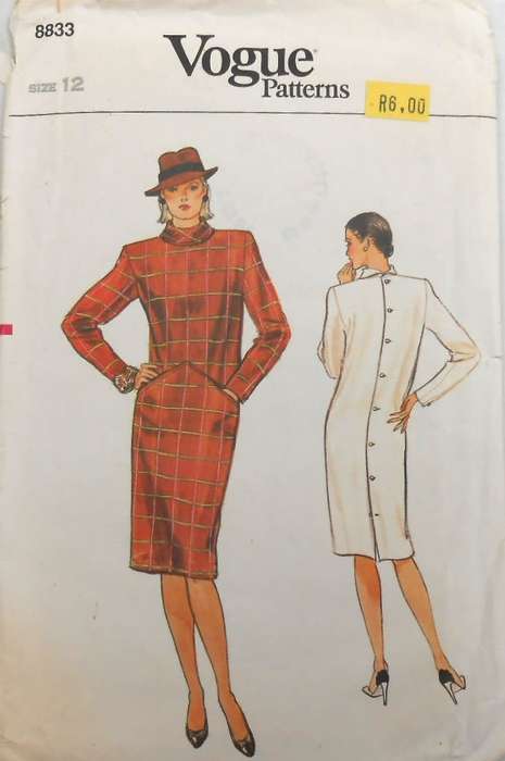 VOGUE 8833 LOOSE FITTING STRAIGHT DRESS WITH BACK BUTTON + ROLL COLLAR SIZE 12 COMPLETE-UNCUT-F/F