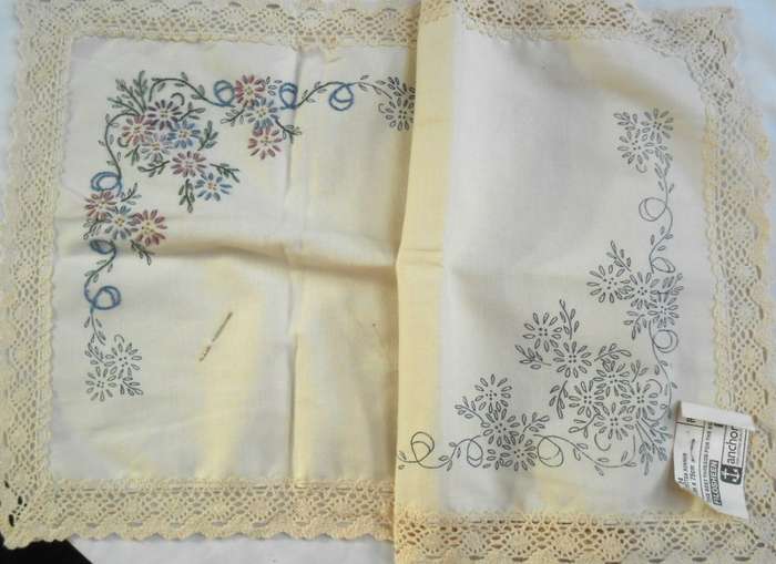 ANCHOR POLYCOTTON RUNNER WITH LACE EDGE-READY TO BE EMBROIDERY COMPLETED (PART SEWN) - 30 X 75 CM