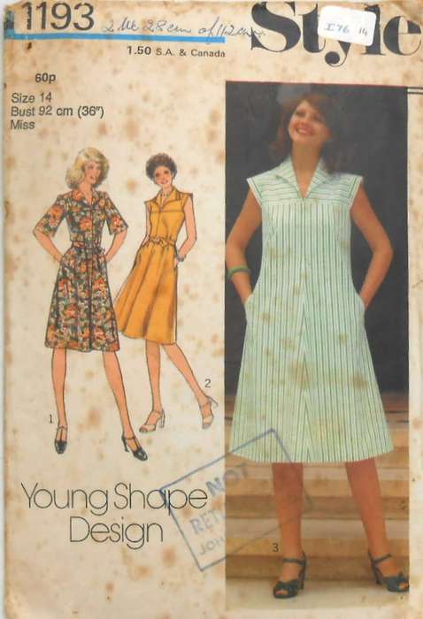 STYLE 1193 DRESS WITH YOKE & COLLAR SIZE 14 BUST 92 CM/36 COMPLETE-UNCUT-F/FOLDED