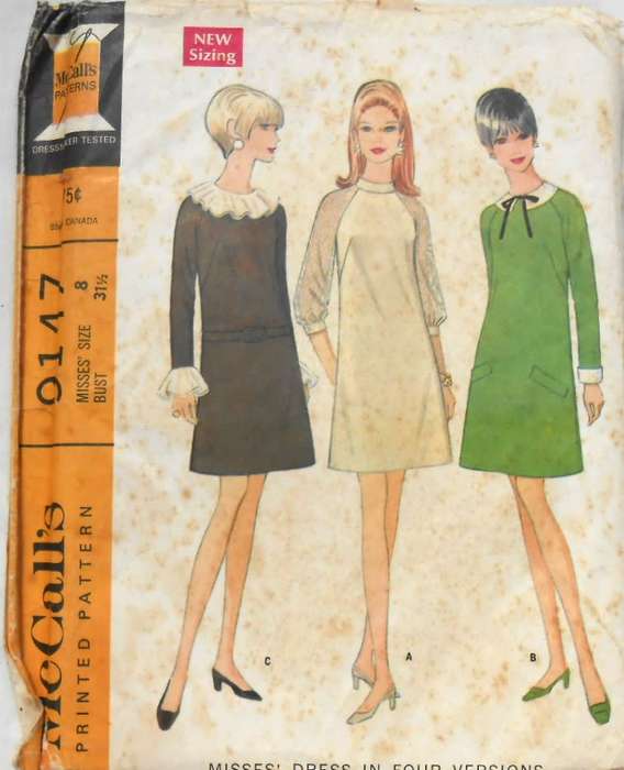 VINTAGE McCALLS 9147 DRESS IN 4 VERSIONS SIZE 8 BUST 31 1/2 COMPLETE-UNCUT-F/FOLDED