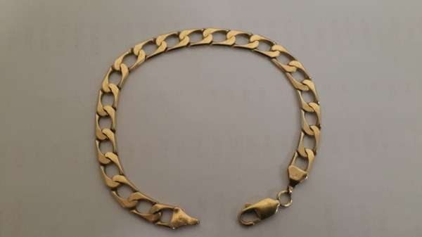 9ct Gold Square Curb Bracelet
