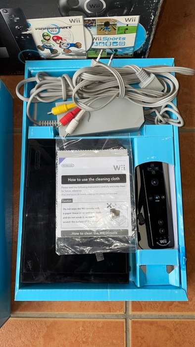 Combo Deal!!! Nintendo Mario Kart Wii Pack & 2.1 Speaker System for Wii