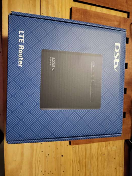 ZTE MF 286R Wifi Router - has SIM Slot for 4G/5G Sim (DSTV Branded)