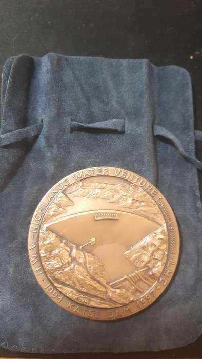 LESOTHO HIGHLANDS WATER VENTURE -  KATSE DAM - 1997 BRONZE 61mm MEDAL