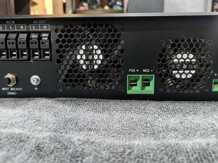 Mecer Axpert V 3kW Pure Sine Wave Inverter with 1200W