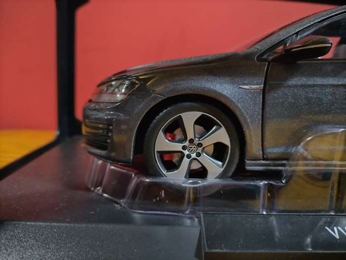 NOREV VW GOLF GTI 1/18 DIECAST MODEL