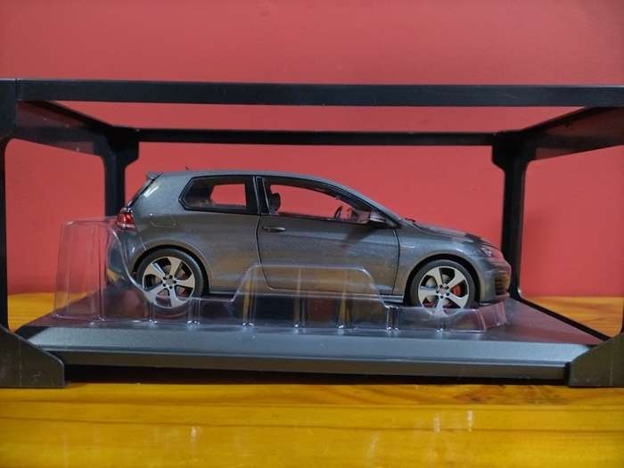 NOREV VW GOLF GTI 1/18 DIECAST MODEL