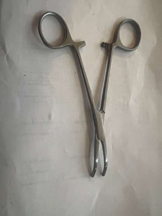 Lockable Multi-Functional Tweezers