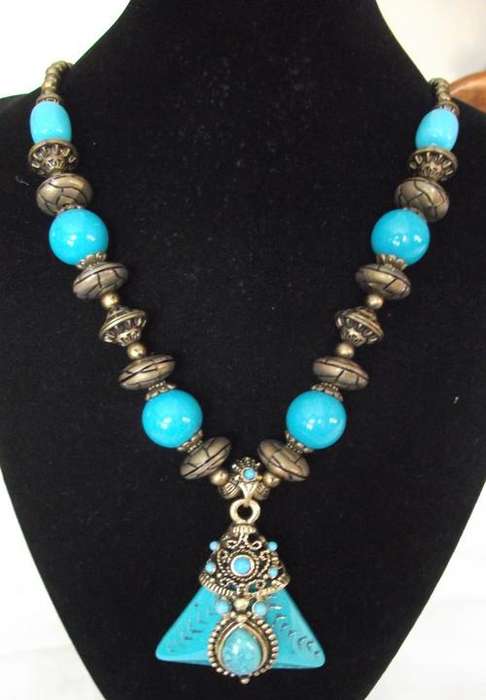 Turquoise Bohemian Chunky Carved Vintage Retro Copper Wood Pendant Necklace