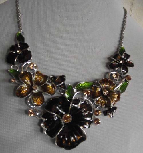 ***NEW*** FLOWER BOUQUET COLLECTION 2012*** Brown & Amber Enameled Necklace