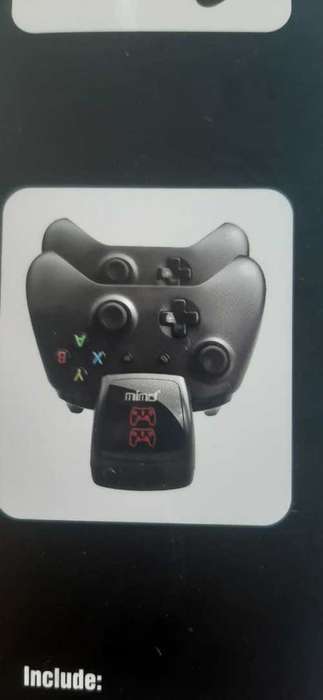 XBOX ONE DUAL REMOTE CHARGING DOCK COMBO!!+2 RECHARGABLE XBOX BATTERES+CAMO COVER !!#WEEKEND SALE!!