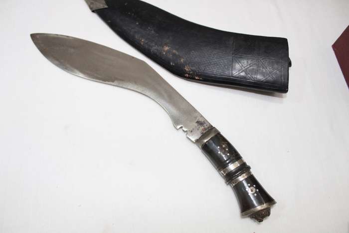 Kukri knife/dagger with scabbard