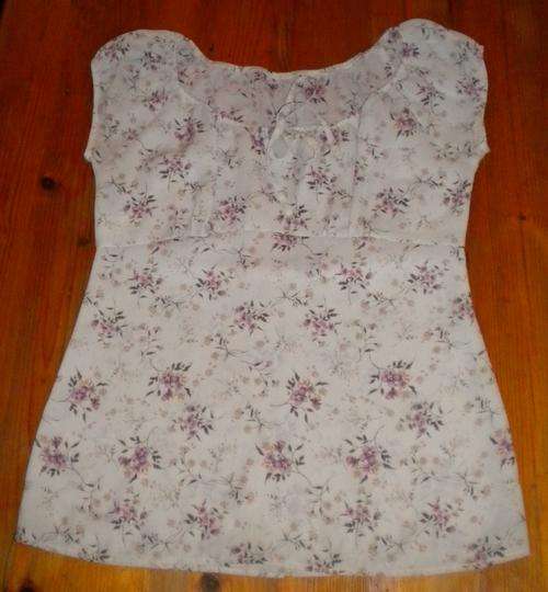 Pretty beige and pink floral top 10