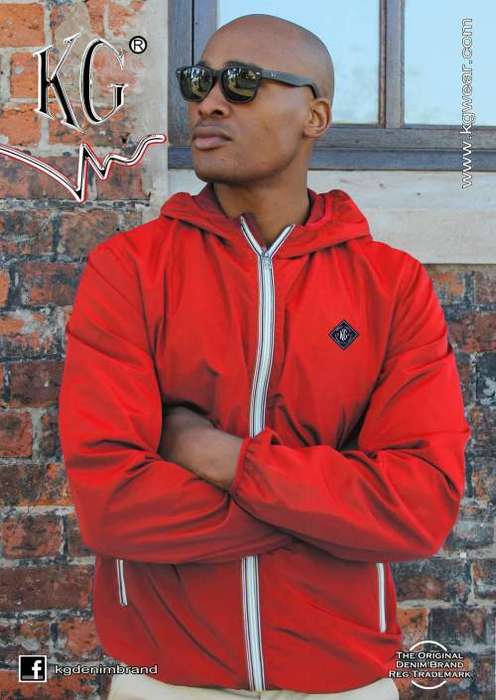 KG ZIP JACKET FOR MEN SIZE MEDIUM  !!!!!! MARKET VALUE R599.99
