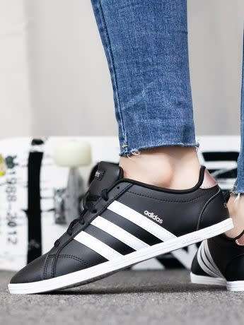 ADIDAS ORIGINAL CONEO QT WOMEN SIZE UK 7 (SA 7)  !!!!!!! MARKET VALUE R999.99